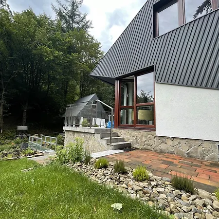 W Lesie Nad Rzeka 펜션 Międzybrodzie Bialskie